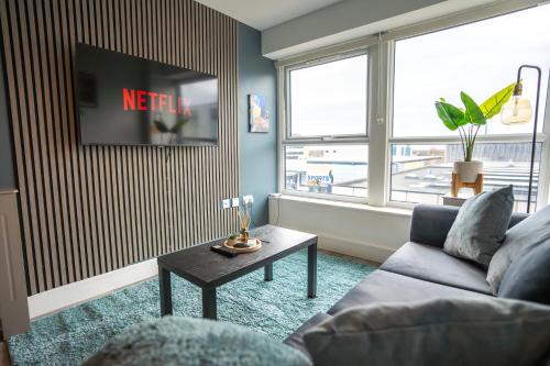 Harlow Flat – Perfect for Families or Contractors