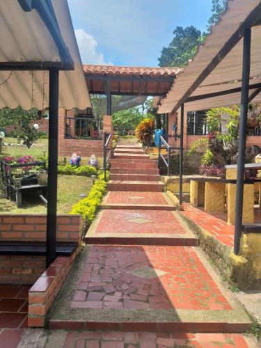 Los Pinos Casa de Campo in Loma Mesa De Ruitoque