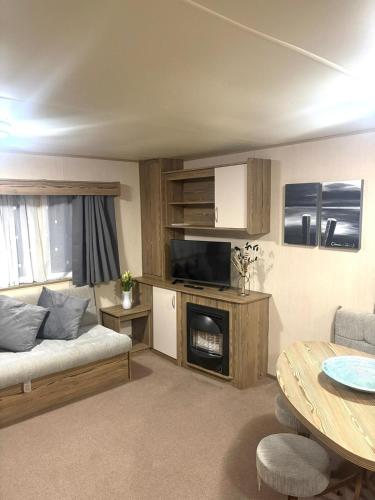Marton Mere 8 Berth Caravan – khách sạn tại Marton