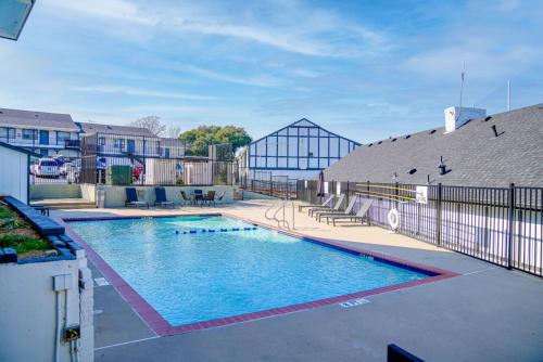Charming Sutton 1BR Getaway in Vickery Meadow