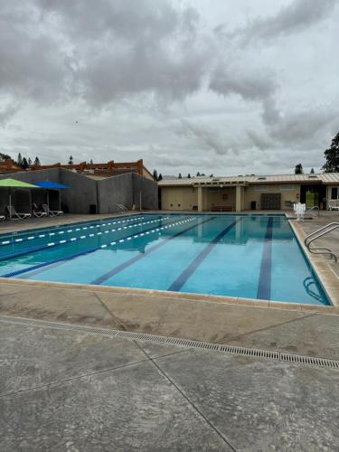 Úszómedence, Spacious Studio Near Beaches & Dining in Waikoloa (HI)