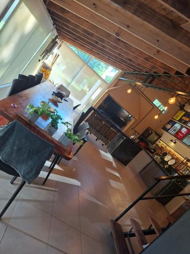 廚房, Los horneros in 大洛特里基斯