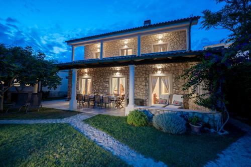 Holiday Home Fiola – khách sạn tại Zubovici