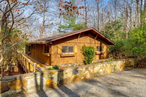 Blue Ridge Mtns Hiker's Haven w/ On-Site Trails in Bravard (Észak-Karolina)