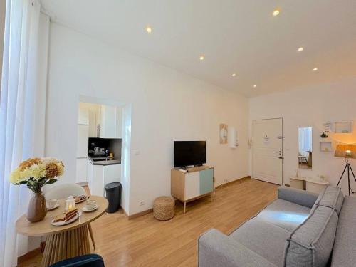 ⁂ Appartement cosy avec balcon 300m de la plage, Nice