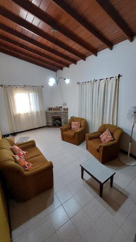 Una casa redondita para la familia near Pizzaman