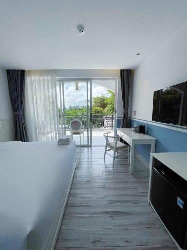 room detail thumbnail 1