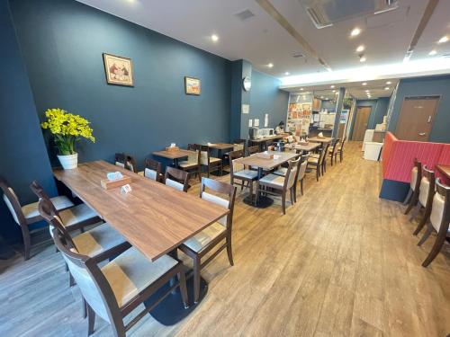 Shared lounge/TV area, hostel wasabi asakusa in Asakusa