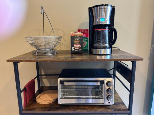Facilities, Spacious, one-level condo adjacent to Jackson Park in Woodlawn