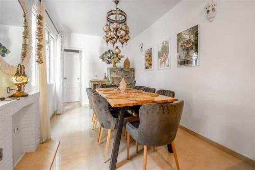 Charming 2BR Getaway in Maro- Newly renovated – khách sạn tại Maro