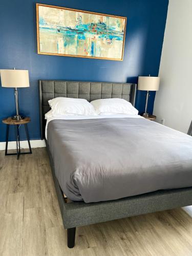 Luxury Apartments - Newark Int Airport - Evonify Stays in Elizabeth, USA