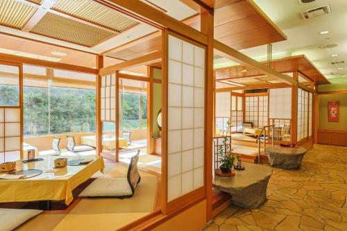 Restaurant, Gekkoen Kourokan Hotel in Kobe