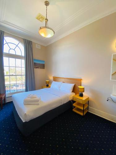 Gardners Inn Hotel in บลูเมาเท่นส์