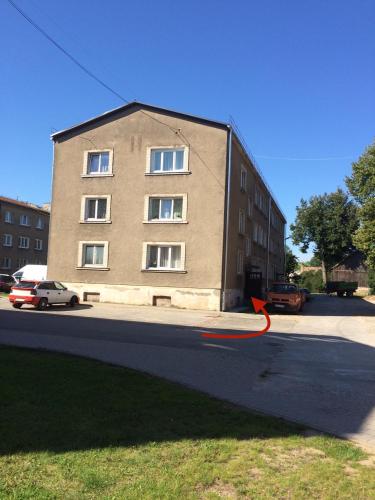 入口, Valentine's White Lux in 库尔迪加