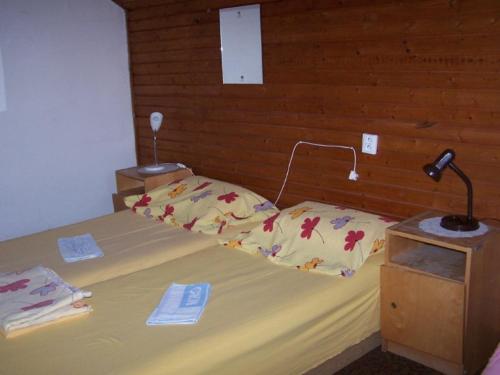 Double or Twin Room with Shared Bathroom image 3