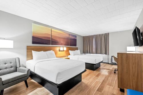 Days Inn by Wyndham Liberty in Ferndale, USA