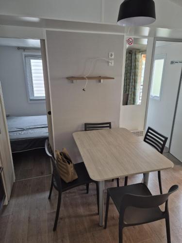 Vias plage "MER & SOLEIL" Mobil home camping La Carabasse 6 a 8 personnes in Vias