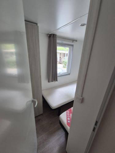 Vias plage "MER & SOLEIL" Mobil home camping La Carabasse 6 a 8 personnes in Vias