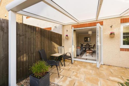 Seadmed, Modern family home Parking Private garden - Pass the Keys in Cam
