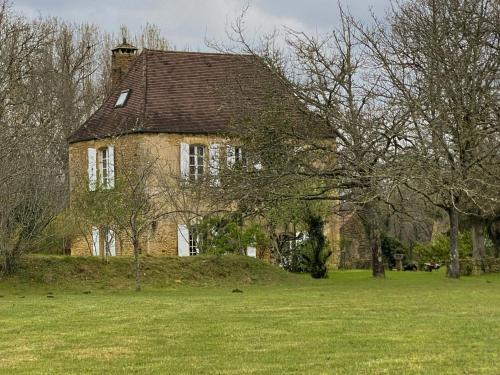 Viesnīcas āriene, Stone House From 1776 With Large Park in Saint-Projet