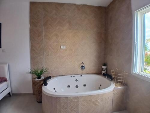 Bañera de hidromasaje, נופש ליד הים in Ascalón
