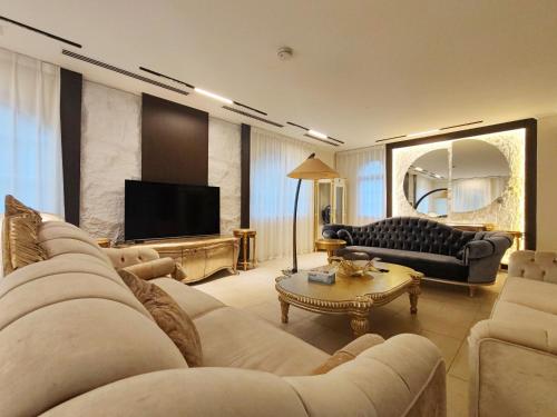 Royal private pool Lux 7-bedroom villa on Marina - image 8