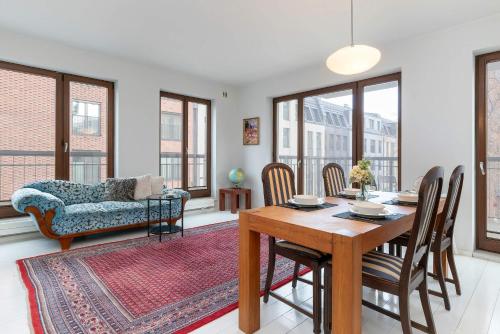 Elegant Apartment Szafarnia Gdańsk with Parking near Old Town by Renters Prestige