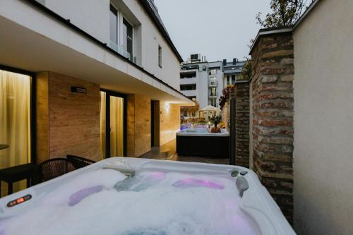 Hot tub, Hotel Auris in Szeged