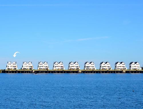 Ostsee-Ferienwohnung "Meeresflüstern" für 4, Modern, Meerblick, Sauna, Terrasse, nah am Strand (Ostsee-Ferienwohnung "Meeresflustern" fur 4, Modern, Meerblick, Sauna, Terrasse, nah am Strand) in Olpenitz