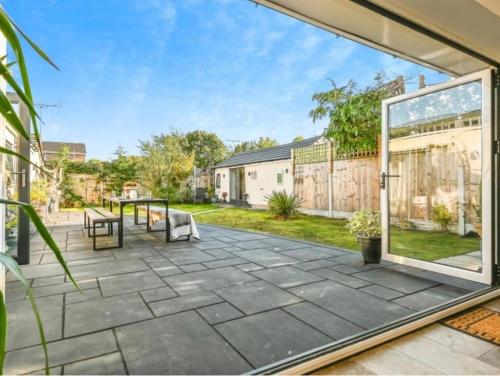 陽台/露台, Premium Villa and Lodge Perfect for The Open 2026 in 福姆比