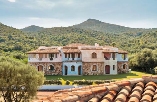 ISA-Marina Beach Residence with private beach in Marinella 5