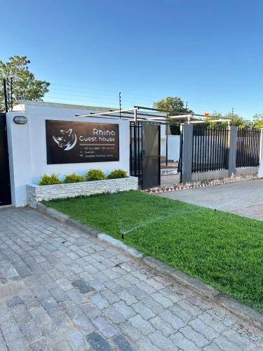 Rhino Guest House in Tsumeb