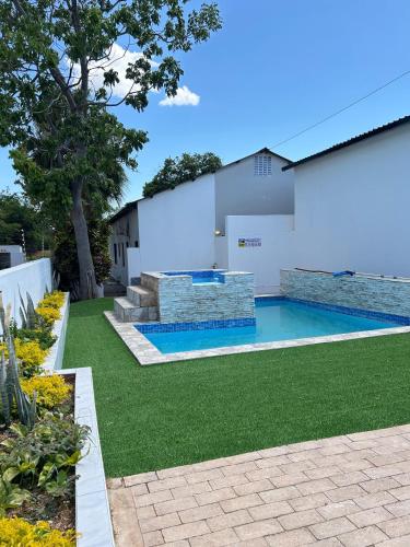 Úszómedence, Rhino Guest House in Tsumeb