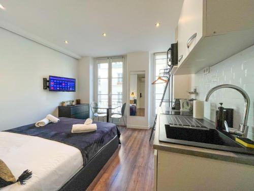 UrbanFlat 205 - Beautiful Studio in the center of Paris - image 4