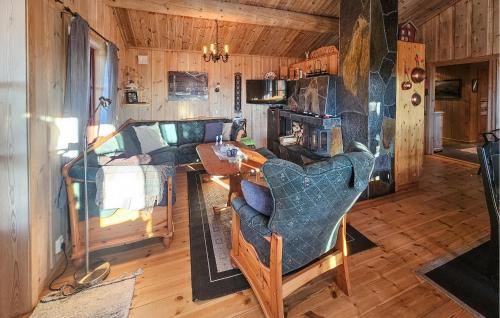 Stunning Home In Austbygda With Wifi in Austbygd