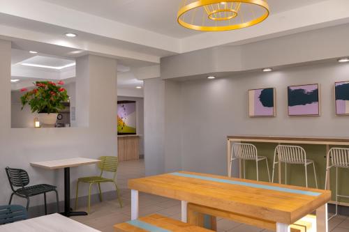 Spark by Hilton Fishkill - 식음료(F&B)