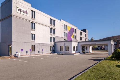 Magnuson Hotel Fishkill - image 8