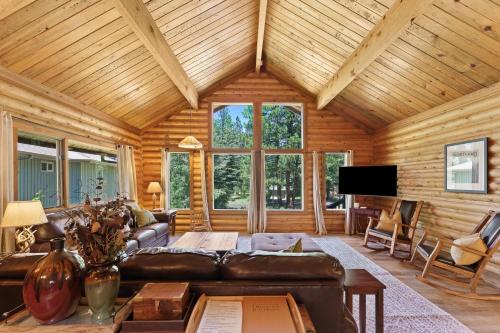 3 Blue Grouse-AC-5BR/3BA - main image