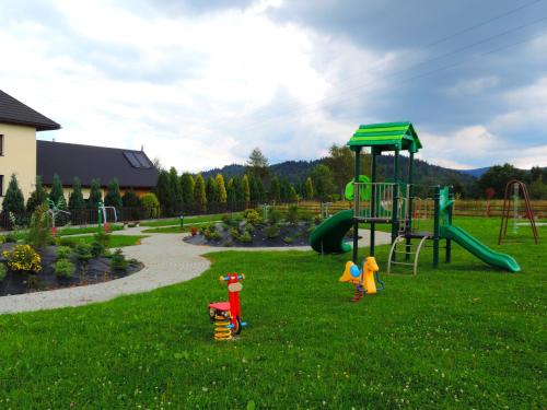 Spēļu laukums, Apartamenty Suzyw Pilsko in Pewelka