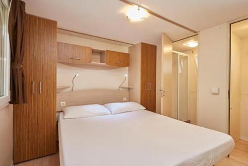 Eurocamp Mobile Homes at FKK Naturist Campsite Solaris – Tar-Vabriga, IA