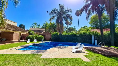 Casa, quincho y pileta top in Barrio Fisherton