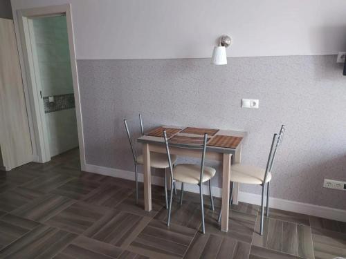 Weiße Wohnung in Цевен