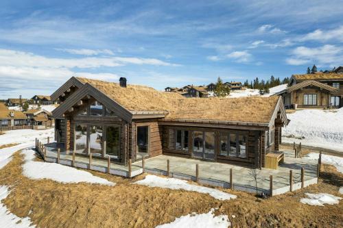 Vista exterior, Luxurious Log Cabin At Mostertoppen in Oyer