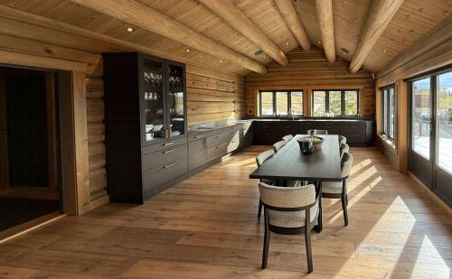 Vista exterior, Luxurious Log Cabin At Mostertoppen in Oyer
