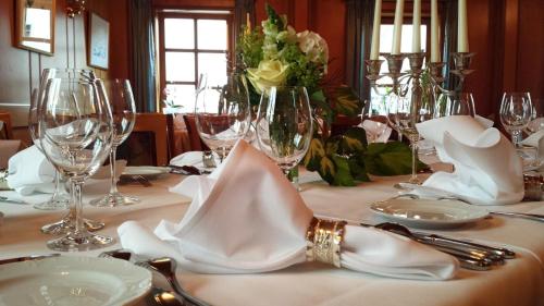 Étterem, Goldner Engel, Restaurant - Hotel - Metzgerei in Laudenbach