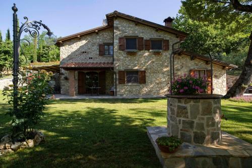 Зовнішній вигляд готелю, Historic Farmhouse In The Tuscan Hills in Капрезе Мікеланджело