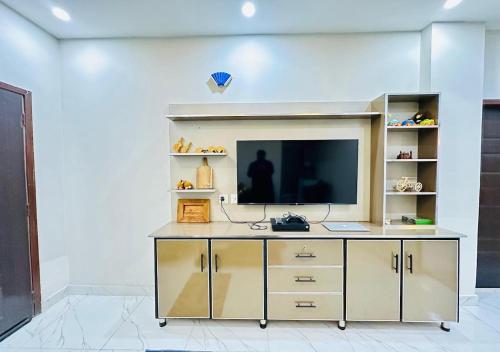 Modern apartment Perfect for Couples - image 9