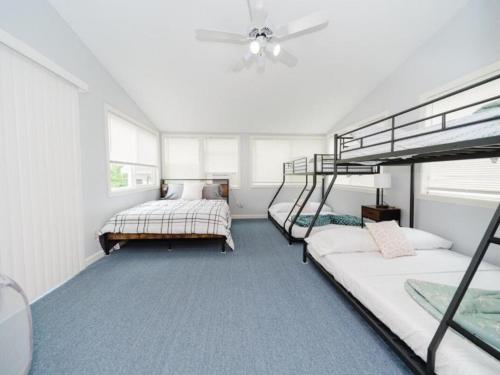 17 - 4BR Randolph - Cozy & Private Single House in 蘭多夫