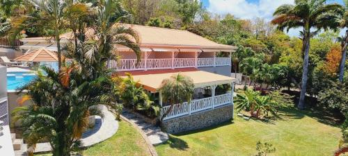 Les Hauts du Cap - Guest House
