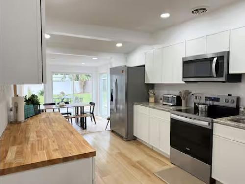 Blue Bayou Private Home - Beach Ready, Patio and BBQ in Bay Pines